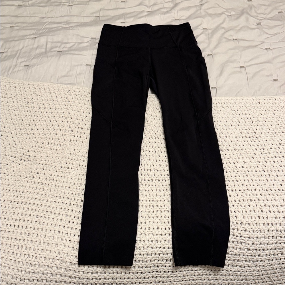 Black Lululemon leggings